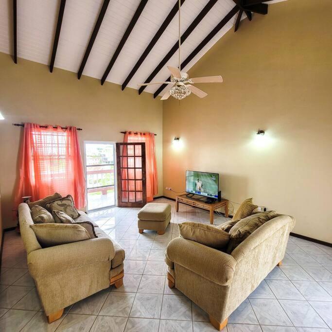 גרוס איילט Venance Grand Yer Top Floor Overlooking Rodney Bay מראה חיצוני תמונה