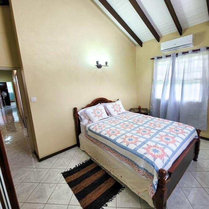 גרוס איילט Venance Grand Yer Top Floor Overlooking Rodney Bay מראה חיצוני תמונה