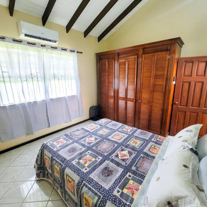 גרוס איילט Venance Grand Yer Top Floor Overlooking Rodney Bay מראה חיצוני תמונה