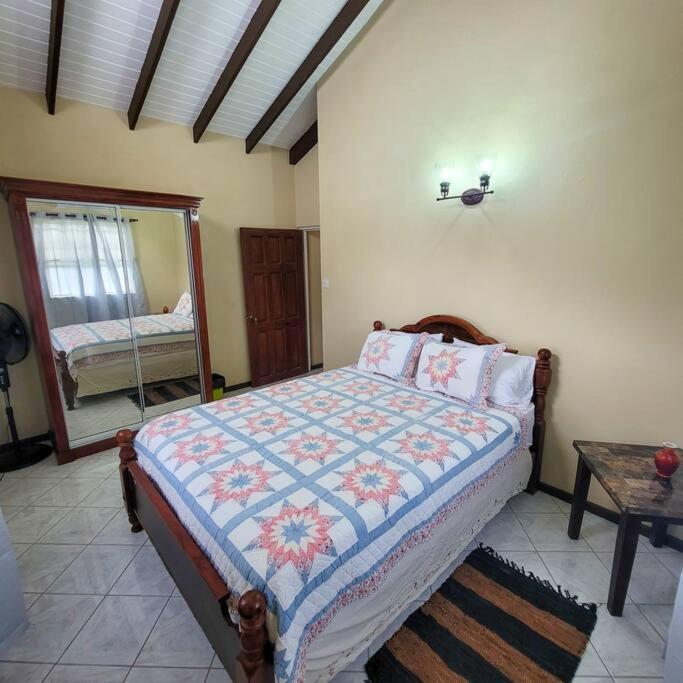 גרוס איילט Venance Grand Yer Top Floor Overlooking Rodney Bay מראה חיצוני תמונה